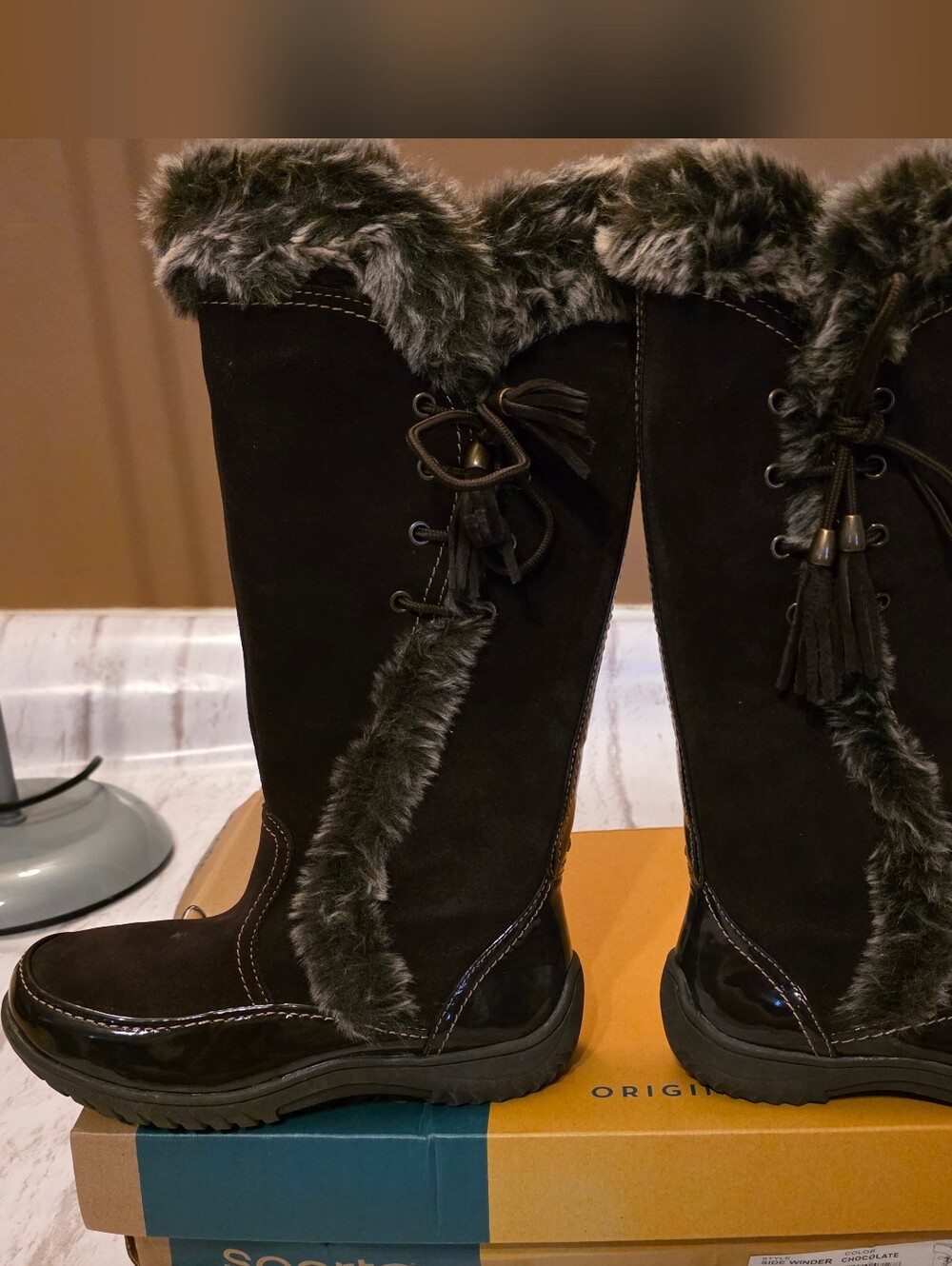 Womens sporto chocolate boots size 6.5